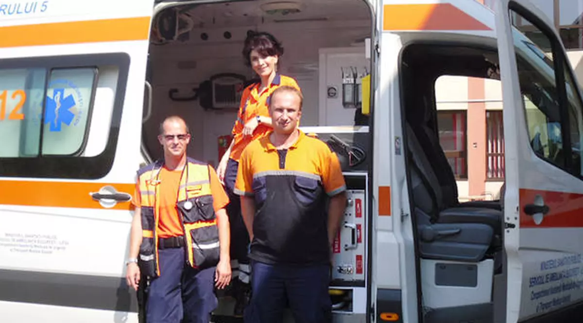 Iubire la... Urgență! Un doctor și o asistentă fac echipă la Ambulanța București