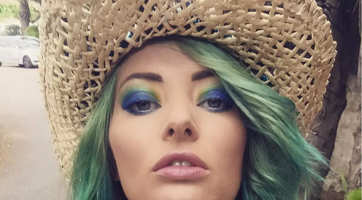 Delia, LOOK ȘOCANT! Și-a speriat fanii: ”Parcă ești din Predator” | FOTO