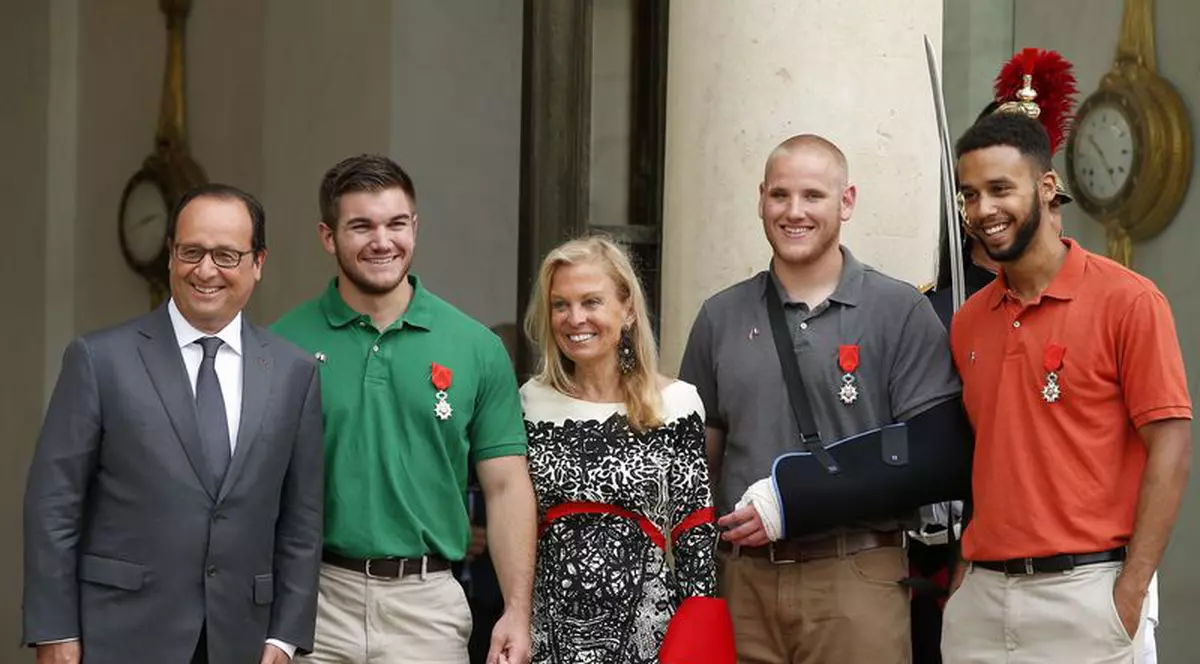 Eroul din trenul groazei: "Scotea arme de peste tot. Eu l-am strangulat până când a rămas inconştient"