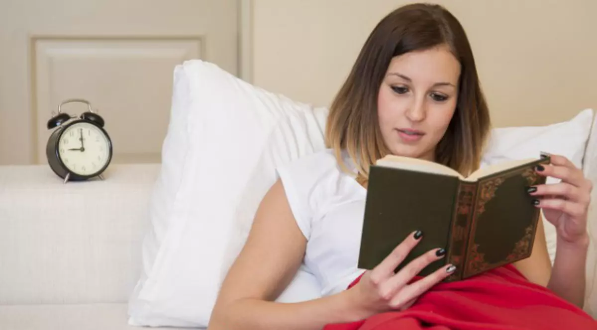 10 OBICEIURI PE CARE OAMENII DE SUCCES LE AU ÎNAINTE DE CULCARE