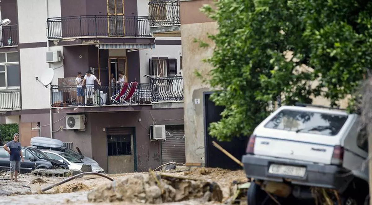 Zeci de mii de români, în pericol, în Italia! Aceștia sunt afectați de inundațiile masive! A fost declarată stare de urgență!