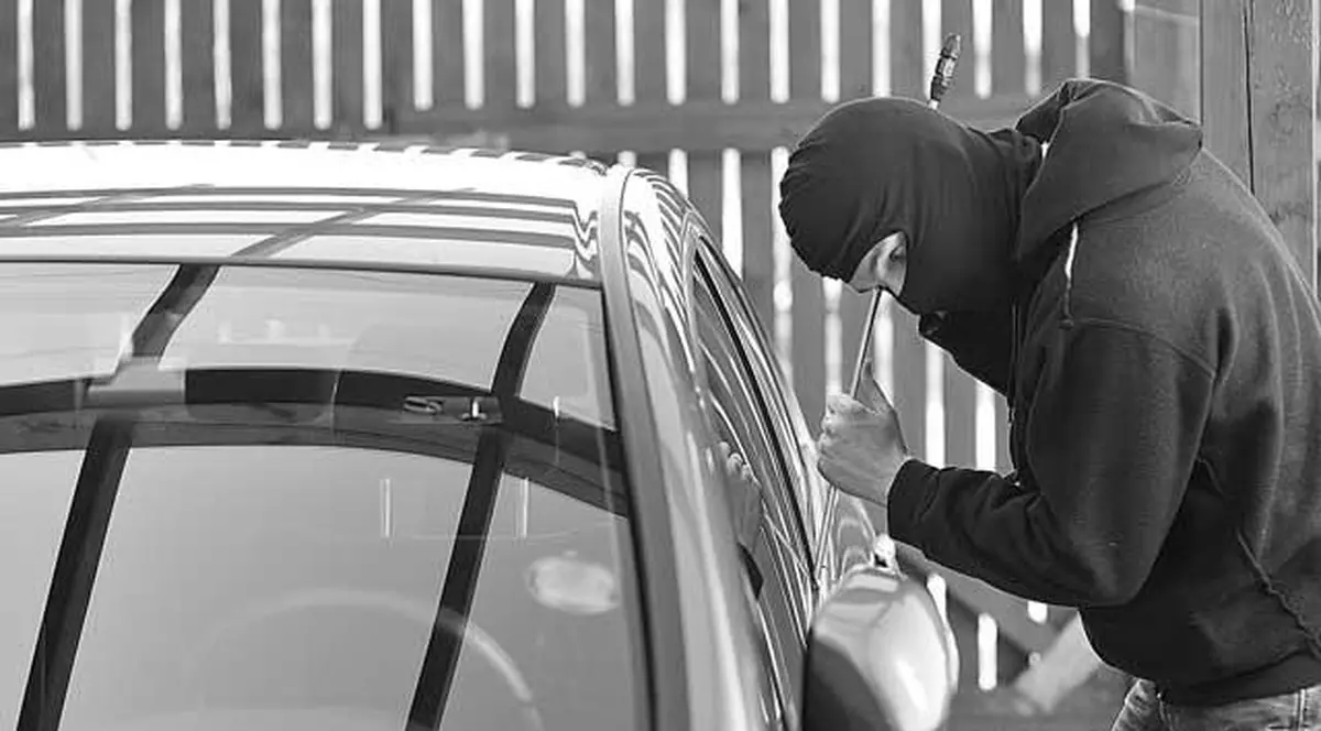 Hobby de infractor. Un adolescent fără permis fura mașini pentru...