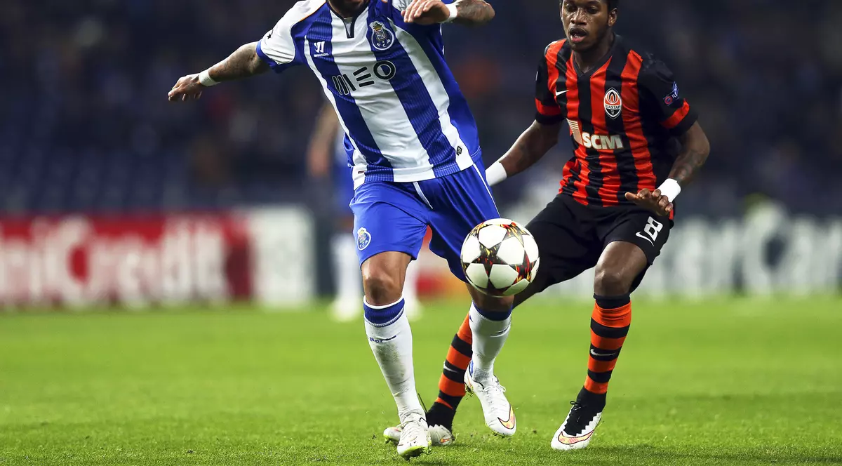 Luni se decide rezultatul meciului Fener - Șahtior. Proba B a lui Fred, de la ”mineri”, tot pozitivă