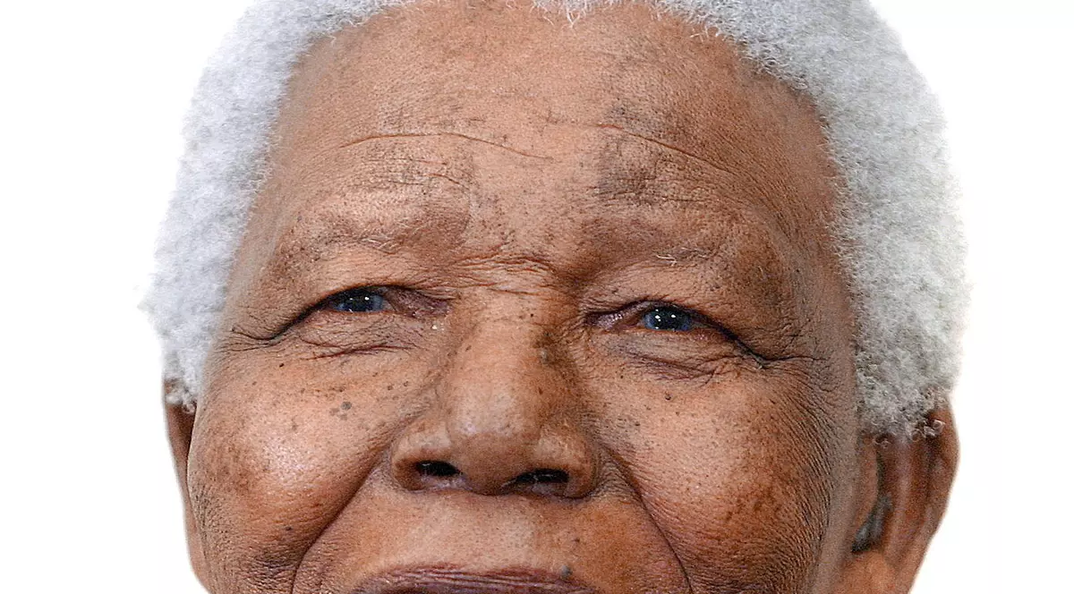 Nepotul lui Nelson Mandela, acuzat de viol