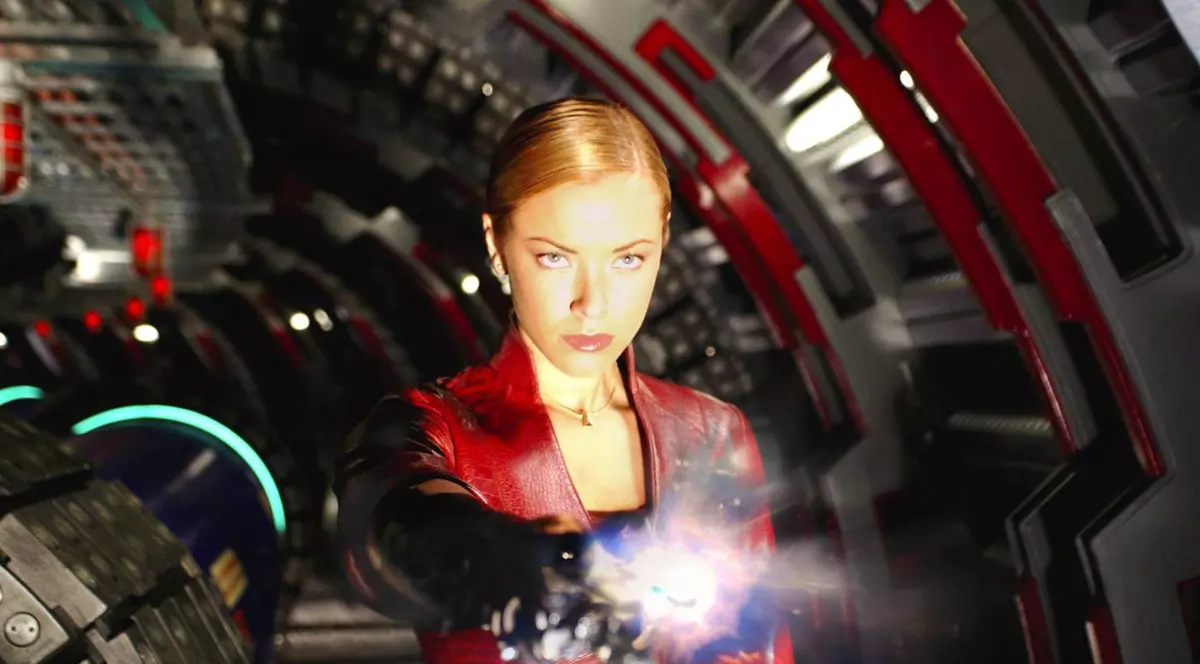 Kristanna Loken, actriţa din Terminator 3, ”S-A TUNAT” în România