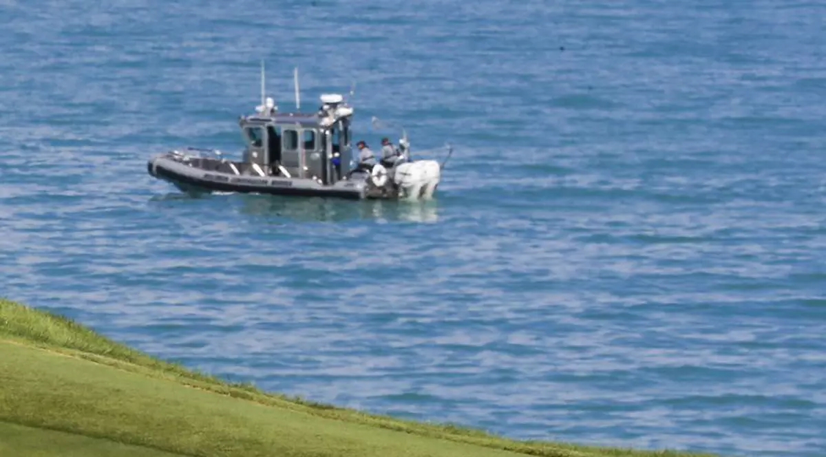 Ce a găsit o fată într-un lac e INCREDIBIL. S-a îmbogățit pe loc!