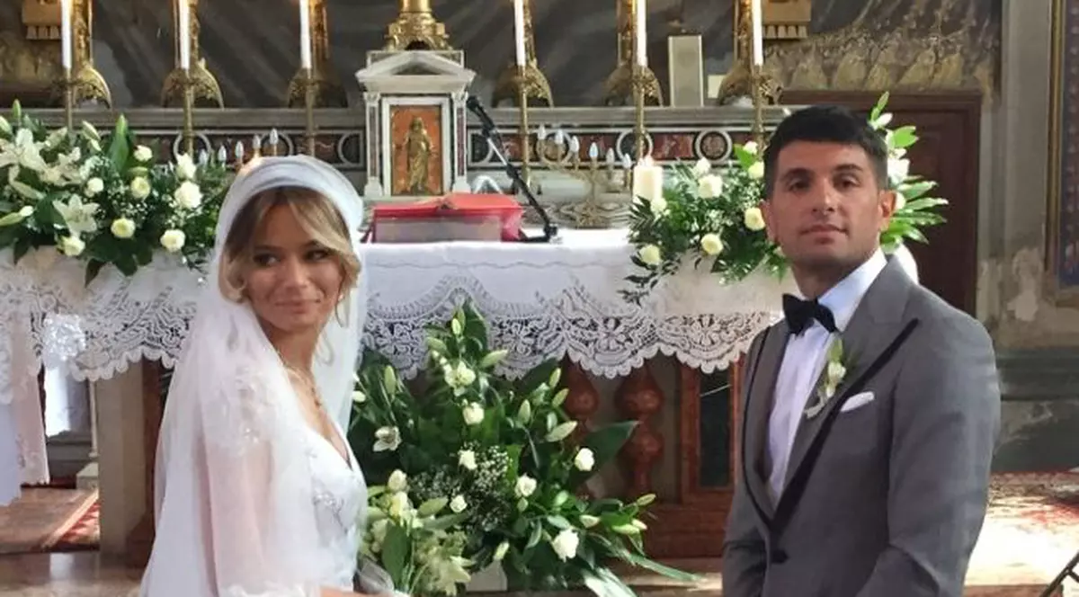Laura Cosoi NU are voie să divorţeze. Regulile stricte ale religiei ei