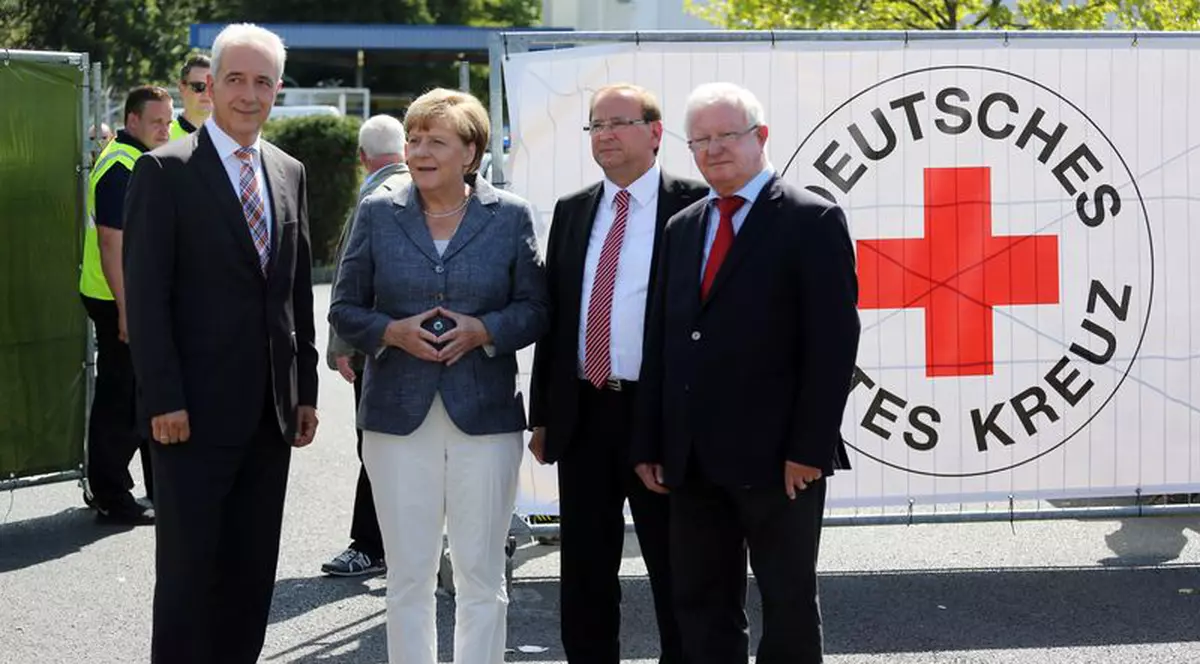 Angela Merkel: "Fiecare om care fuge din calea războiului civil are dreptul la un tratament corect"