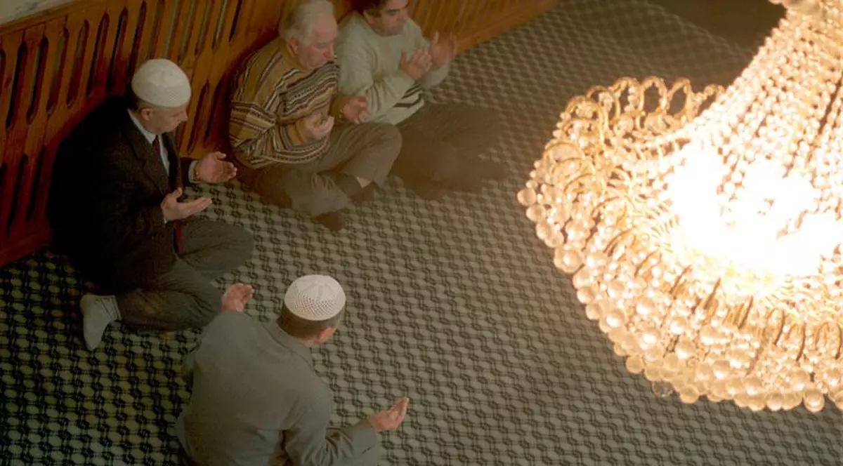 De necrezut! Ce a fost în stare un român să facă pentru a nu se construi marea moschee din Capitală