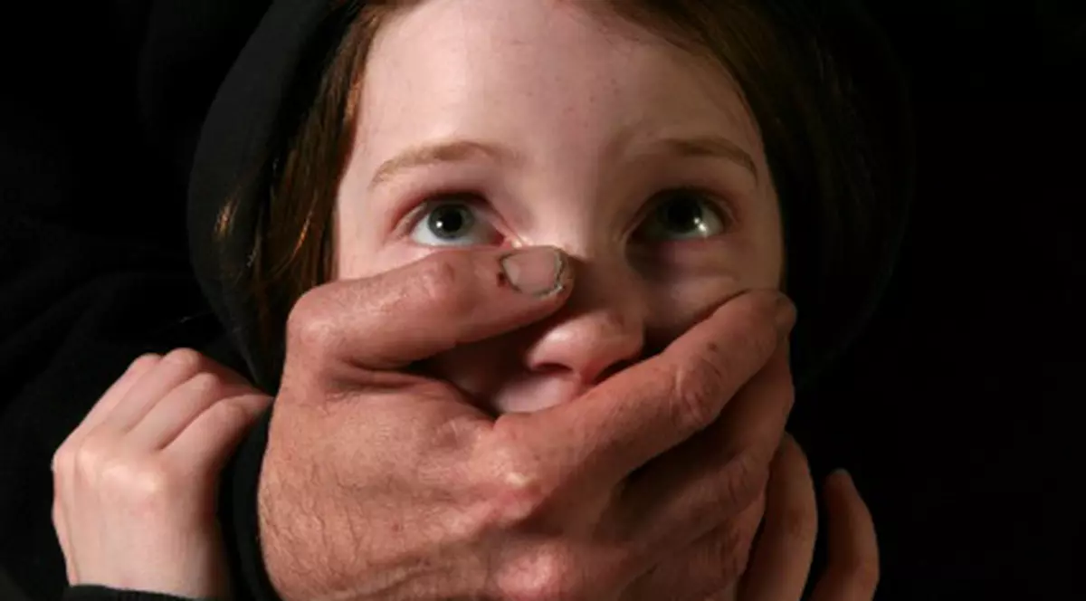 Un pedofil a BATJOCORIT TREI COPILE. Victimele au între opt și 11 ani!