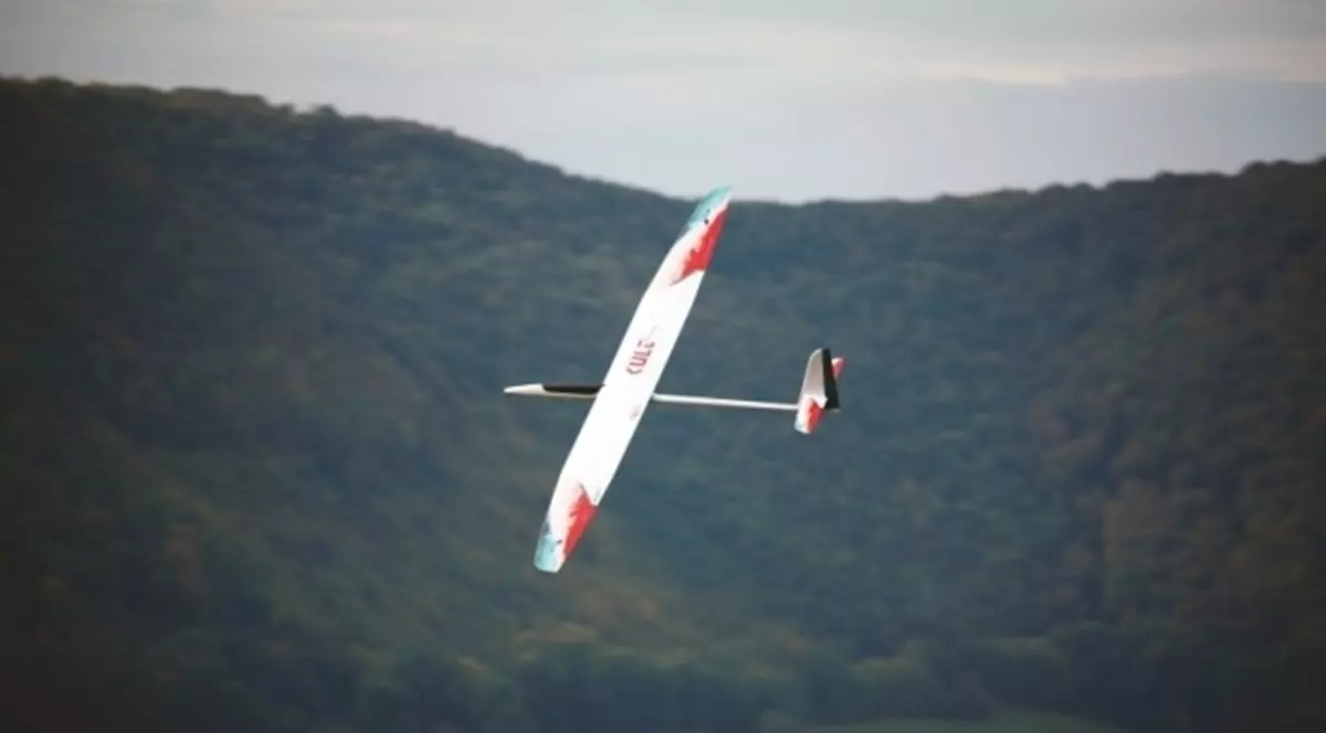 IPOTEZĂ INCREDIBILĂ! De ce nu a fost găsit planorul dispărut. Au trecut 7 zile de căutări