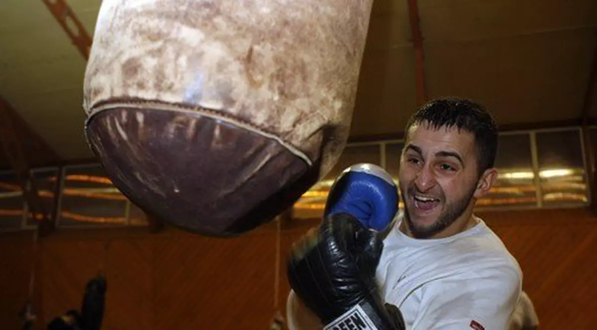 Boxerii români pleacă la Europene pe banii lor! N-au nici medic. Conturile FRB, blocate!