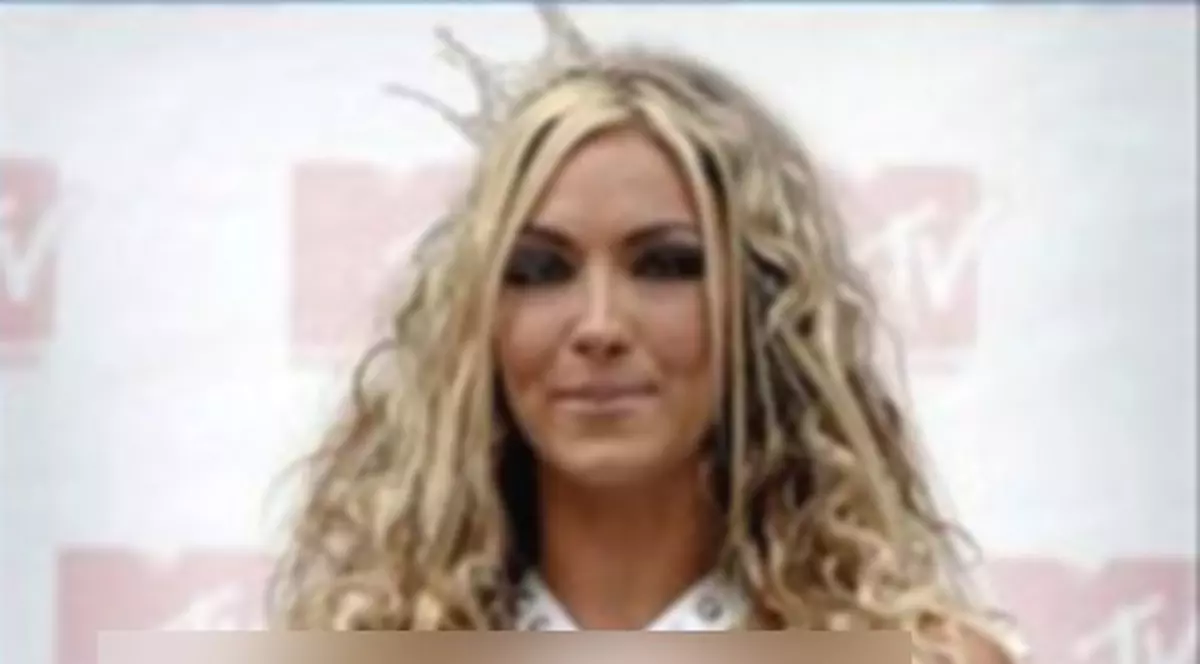 CELE MAI DEOCHEATE rochii de nuntă! Oare cum au putut să apară așa? | FOTO