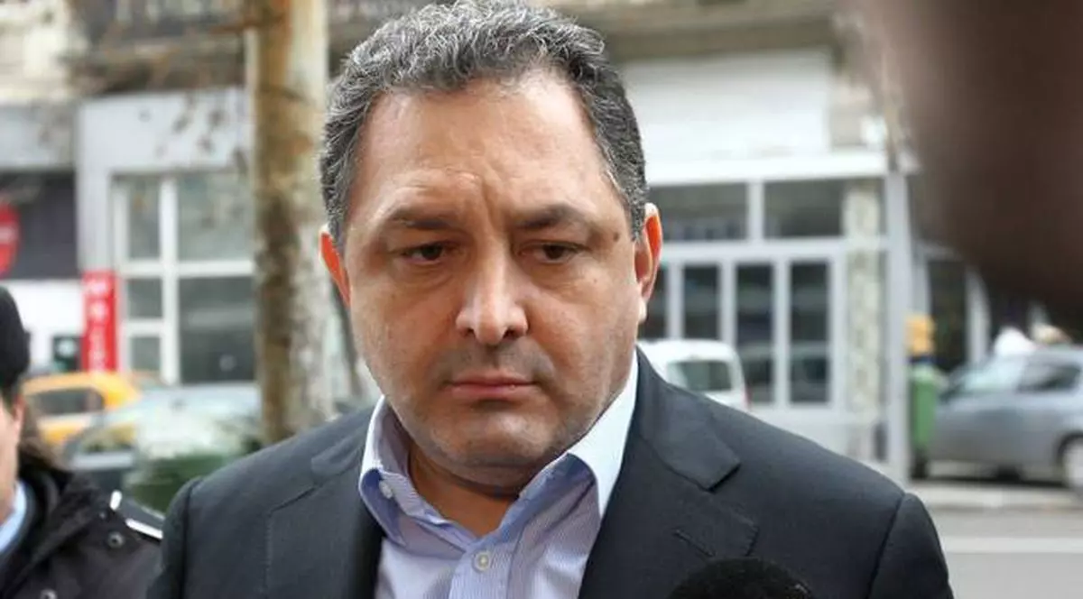 Oana Niculescu Mizil ar putea naște prematur. Vanghelie vrea în libertate pentru a avea grijă de ea