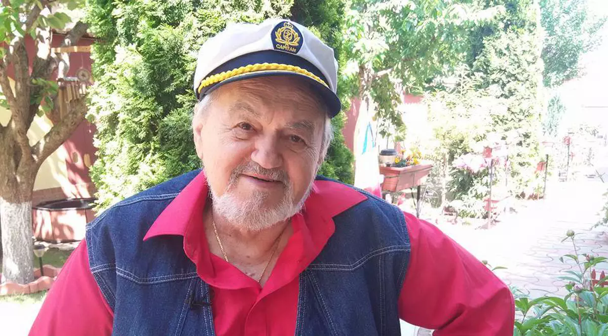 Un solist român bate recordul legendarului Frank Sinatra! Concertează la 81 de ani!