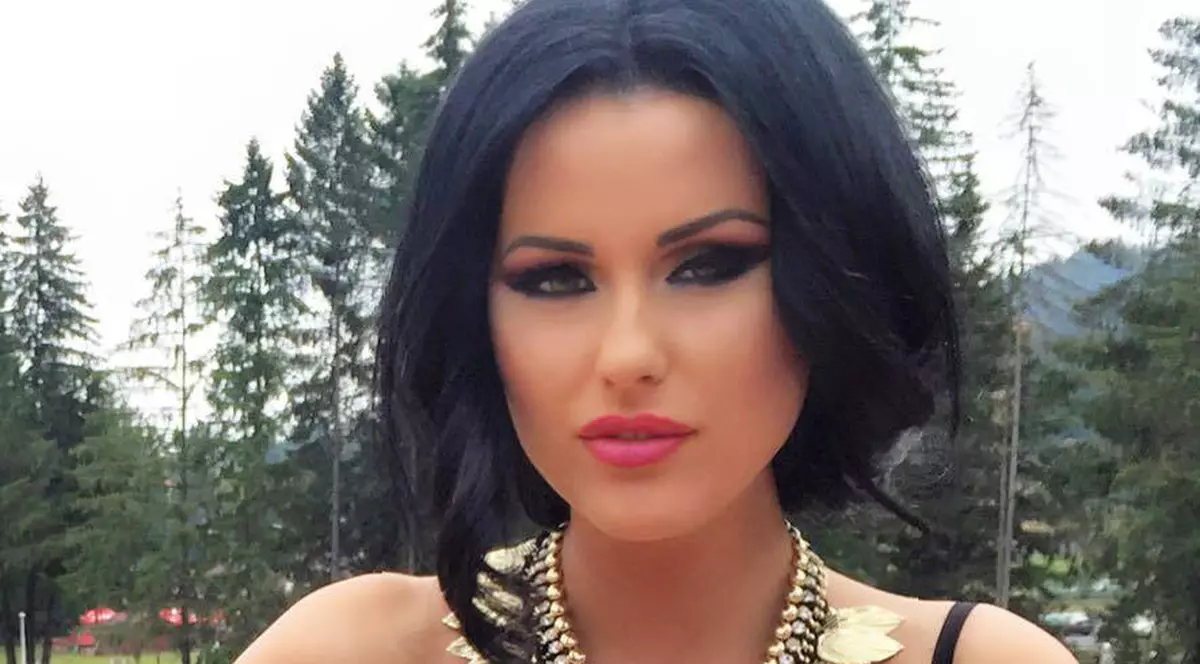 Bătaie la "Burlăciţa". Doi concurenţi şi-au împărţit pumni şi picioare