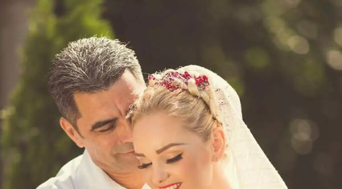 Maria, soția lui Marcel Toader, MIREASĂ SUPER SEXY, la restaurant! Ce rochie a purtat la petrecere | FOTO