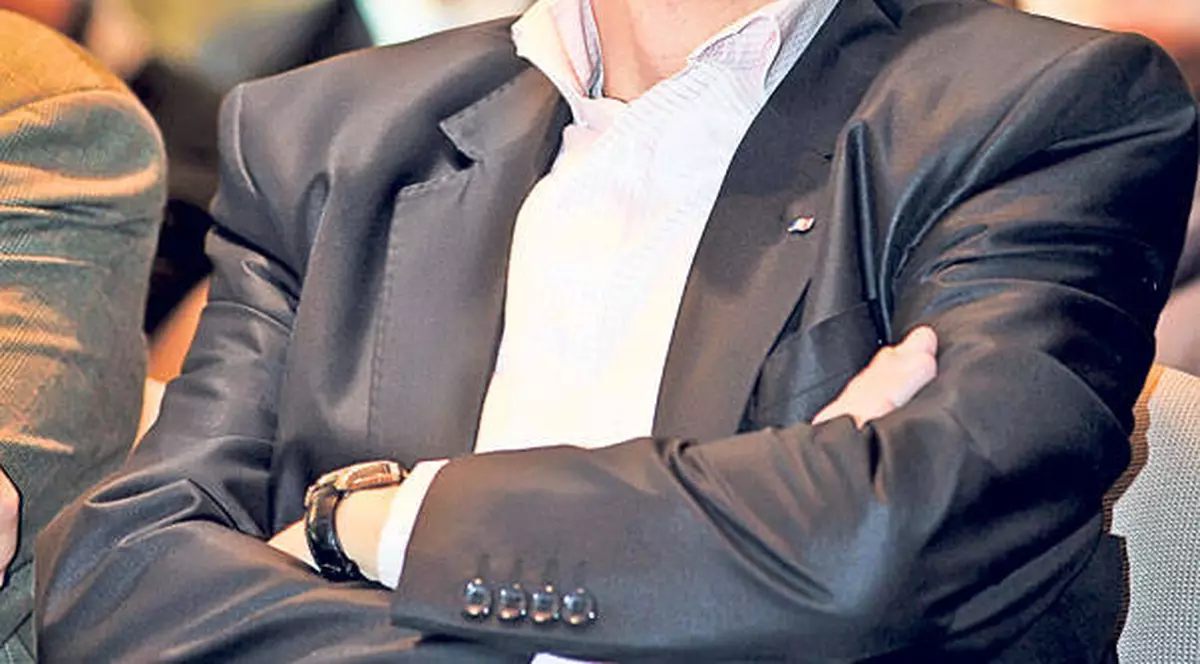 Un nou arest în dosarul lui Sorin Oprescu. Director de la Primăria Capitalei, în cătuşe