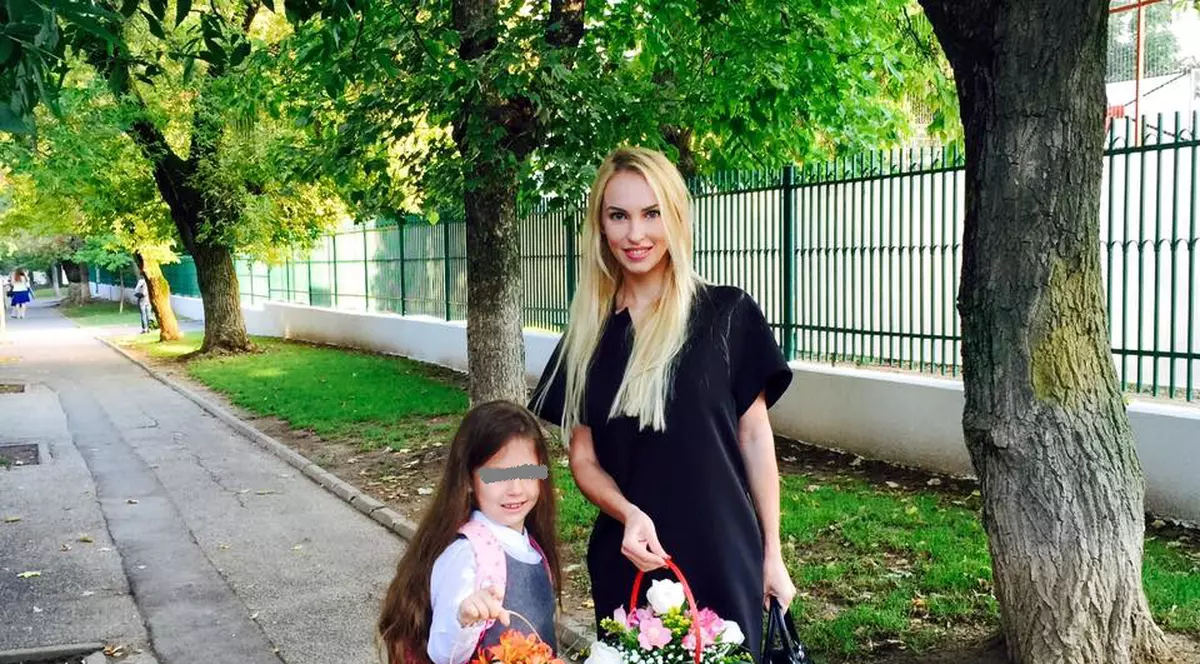 FOTO EXCLUSIV/ Andreea Spătaru este disperată. Nimic din educația ei nu se lipește de fiică