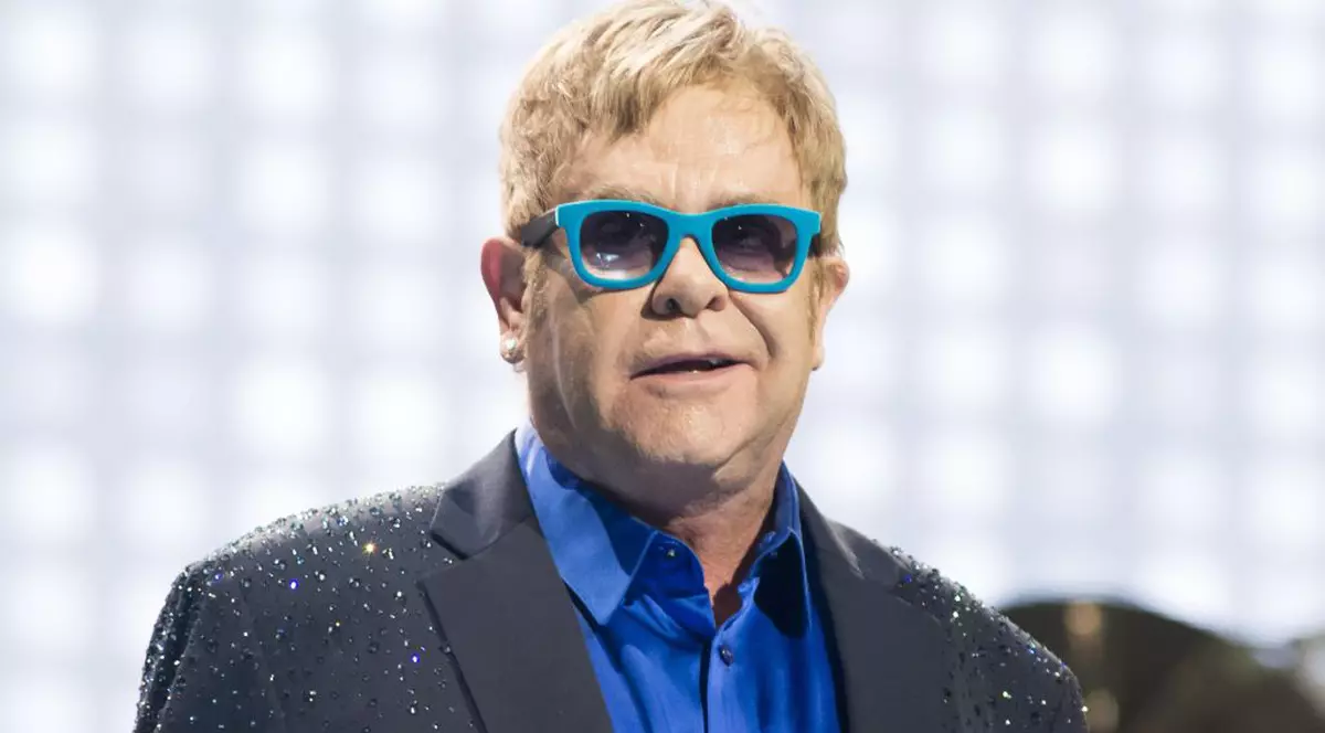 Elton John, victima unei farse de zile mari