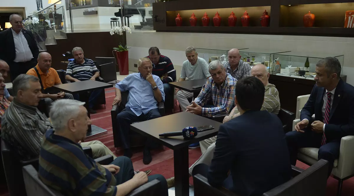 Componenţii generaţiei Euro '84 au depănat amintiri la Budapesta