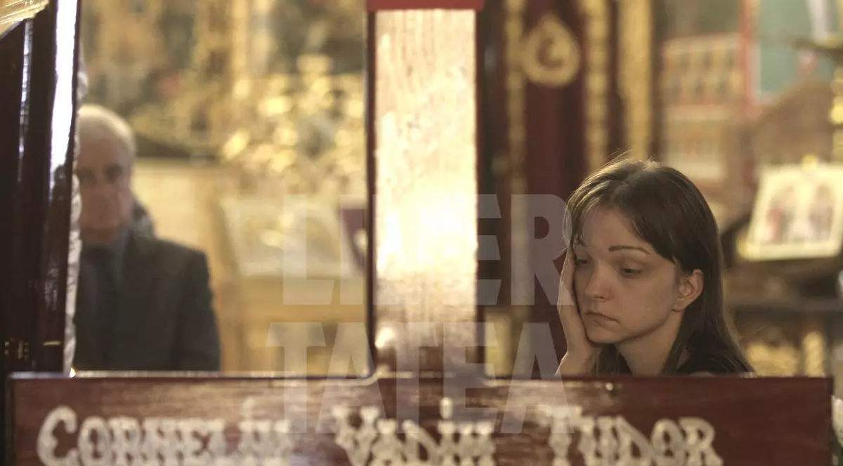 Corneliu Vadim Tudor va fi înmormântat joi cu onoruri militare