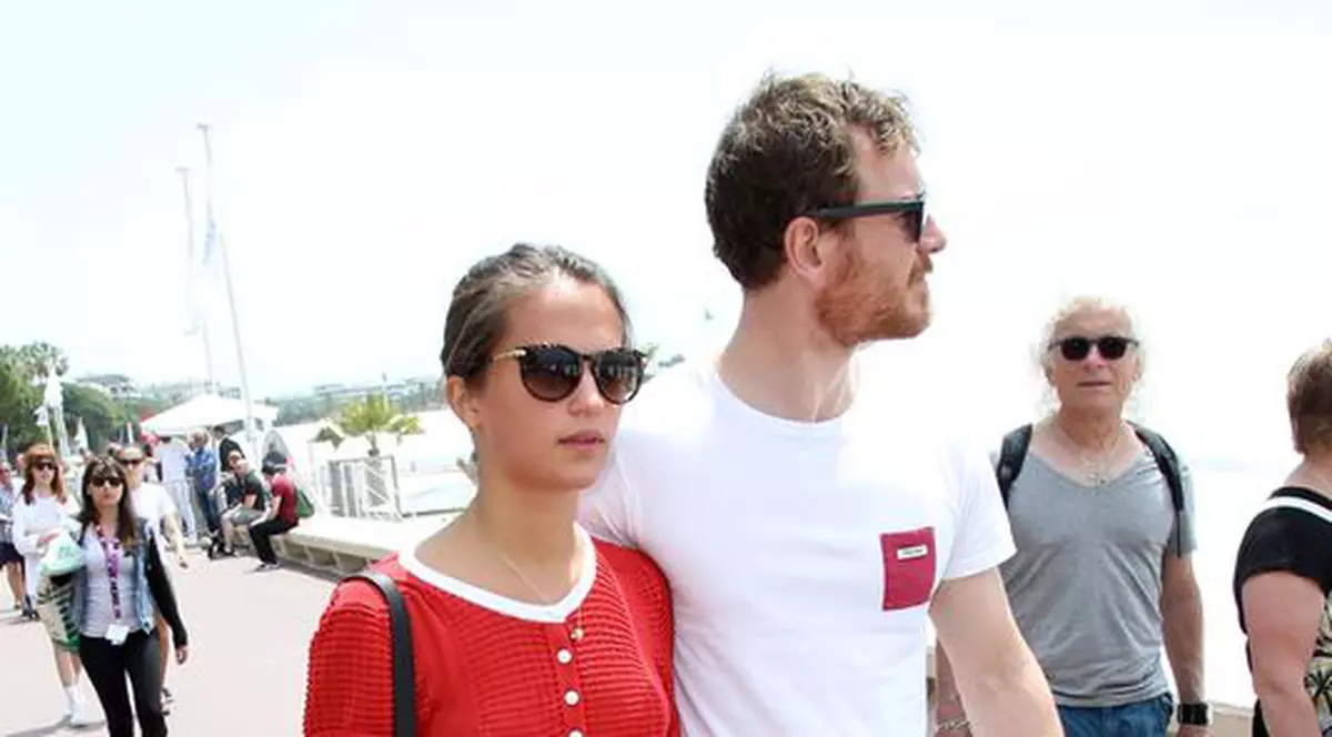 Michael Fassbender s-a despărțit de iubita sa, actrița Alicia Vikander