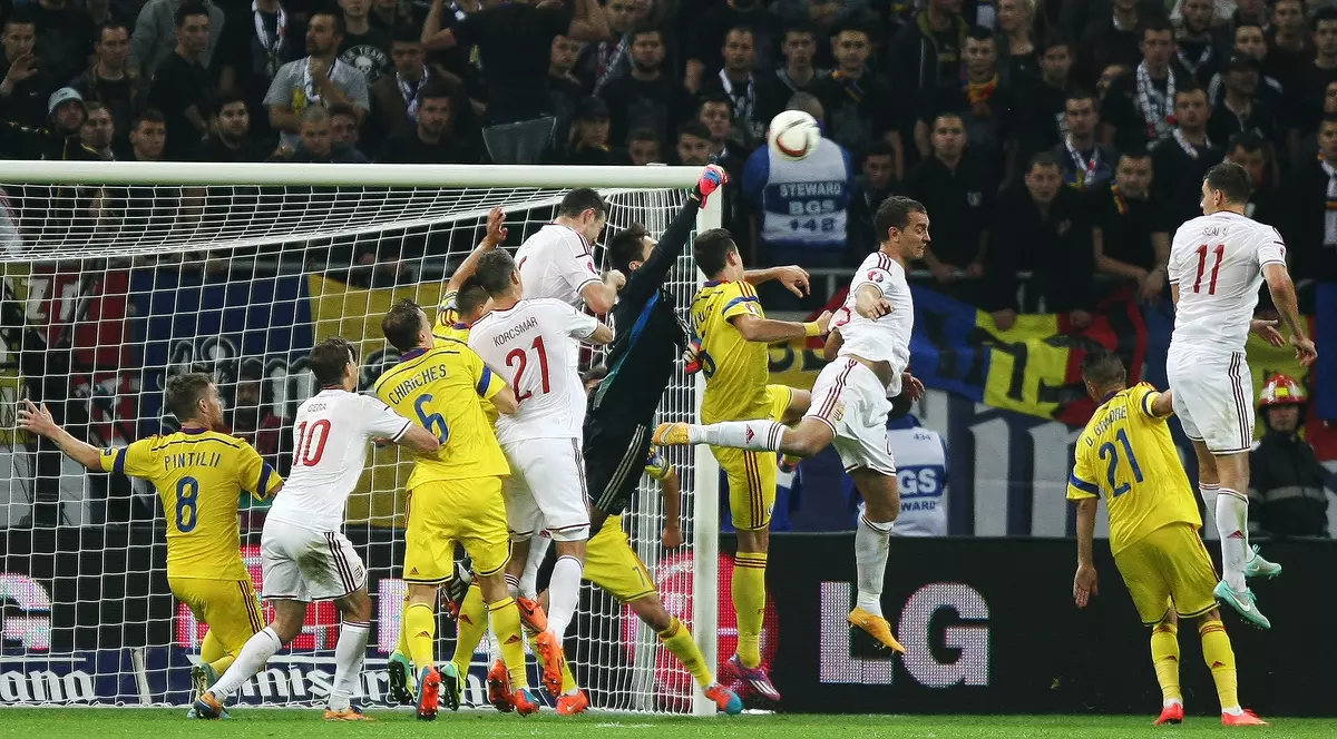 Când era copil, Tătărușanu mânca clătite în timpul meciurilor naționalei