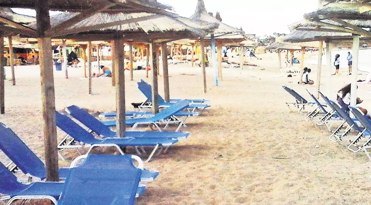 Ultimul act al sezonului estival de la malul Mării Negre | Plaje goale, străzi pustii, magazine închise