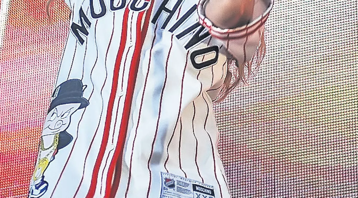 Delia a fost cuprinsă de febra tatuajelor! EXCLUSIV