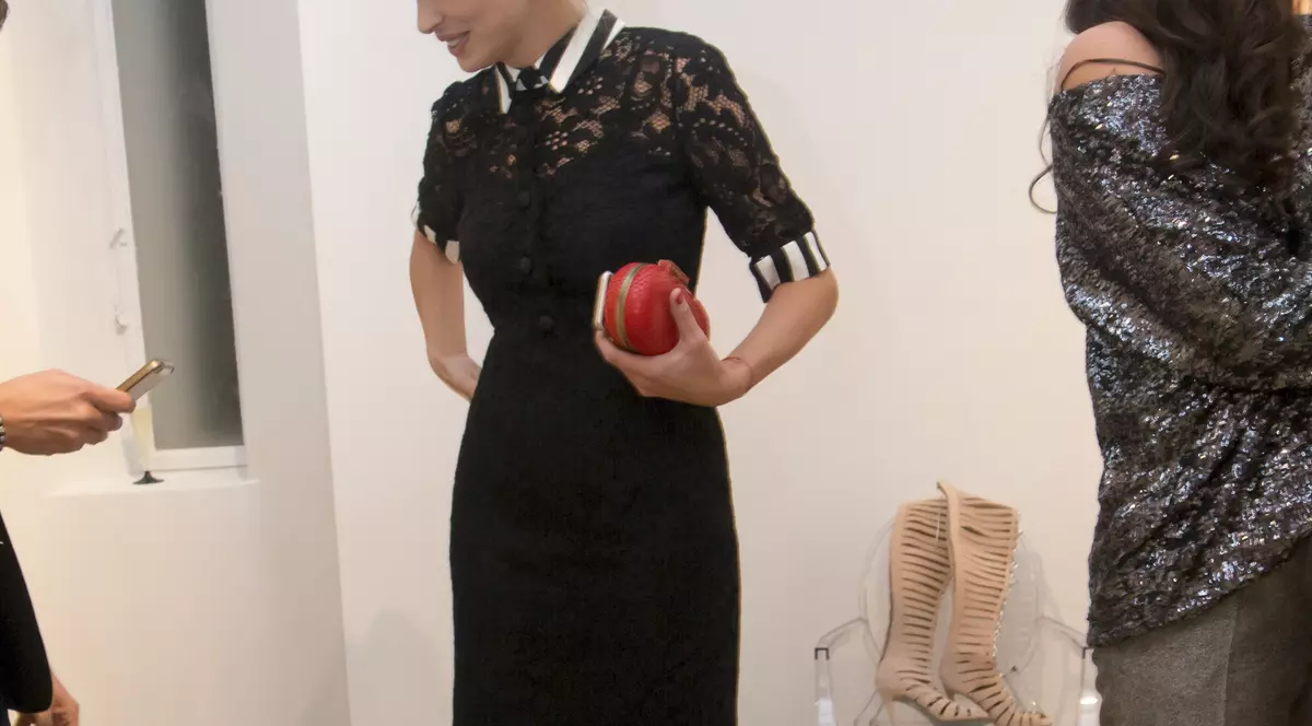 Valentina Pelinel și-a tratat părul cu sânge