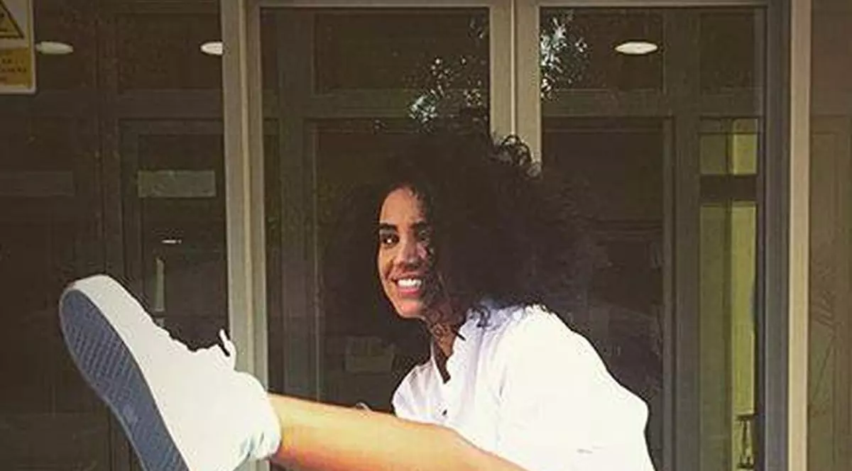 Încă puțin și i se vedea chiar tot! Cum a fost fotografiată Adelina Pestrițu | FOTO