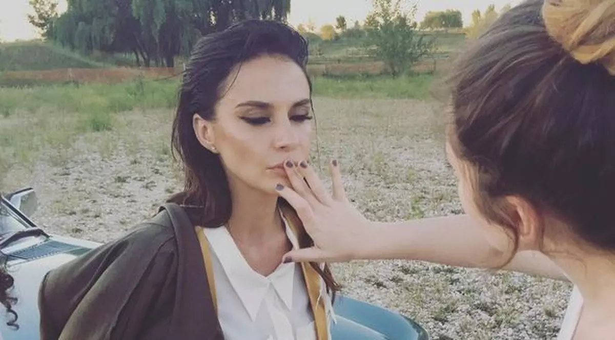 Nici nu zici că e ea! Uite-o pe Adelina Chivu, în rol de fotomodel!