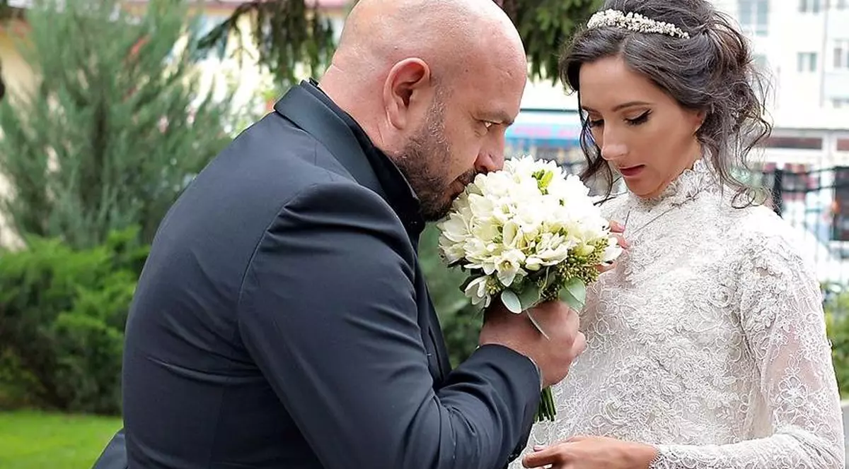 Abia s-a însurat şi a şi dat vestea cea mare! Alin Gălăţescu va fi tată