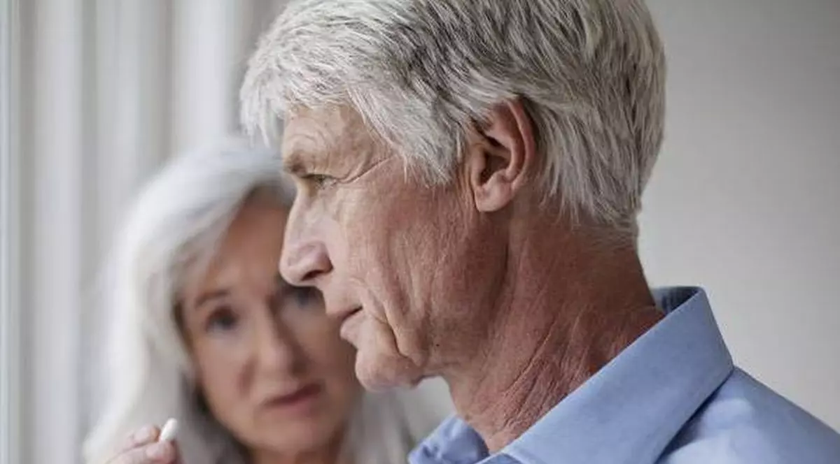 Şoc! Boala Alzheimer se poate lua şi de la dentist