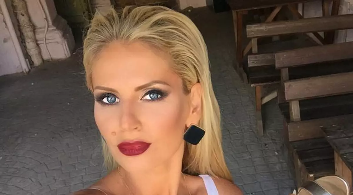 Andreea Bănică, FĂRĂ MACHIAJ! Îți place cum arată? | FOTO ÎN ARTICOL