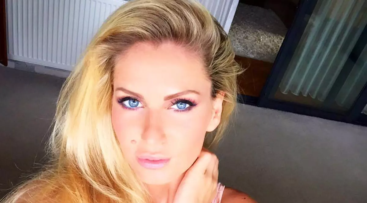 Andreea Bănică, SUPER SEXY, la filmările noului videoclip! Ce imagine a ajuns pe internet | FOTO ÎN ARTICOL