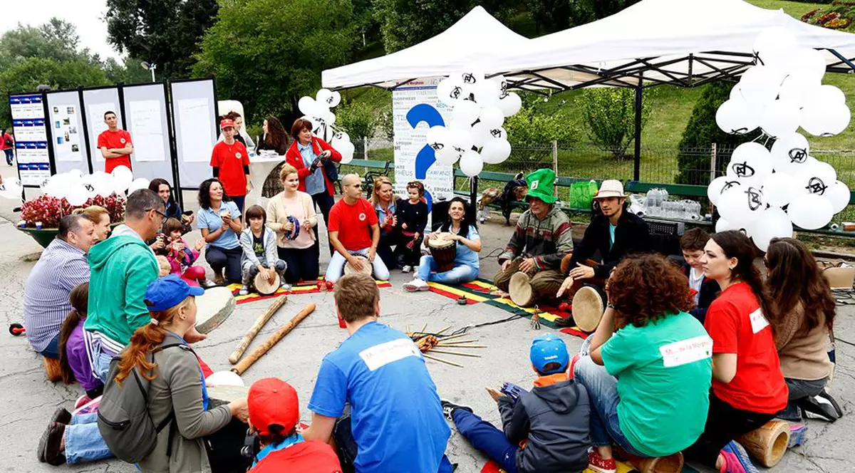 Proiecte antidrog în şcoli şi licee