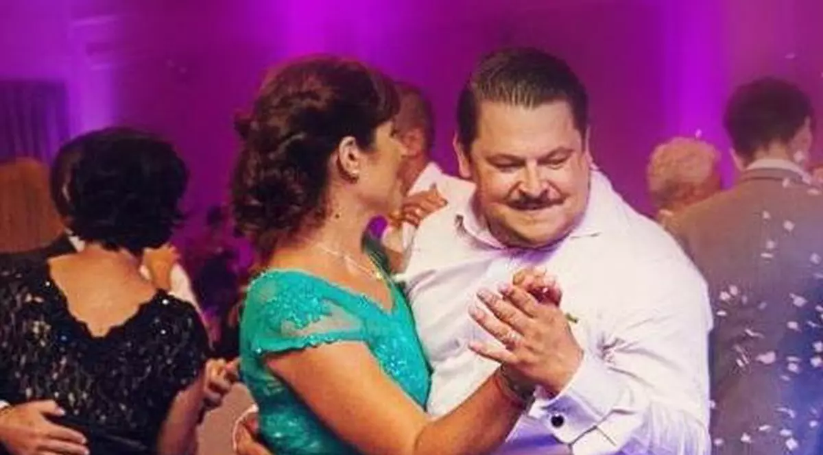 Nu l-ai fi crezut atât de romantic. Surpriza lui Bobonete pentru soţie, la împlinirea a 20 de ani de relaţie