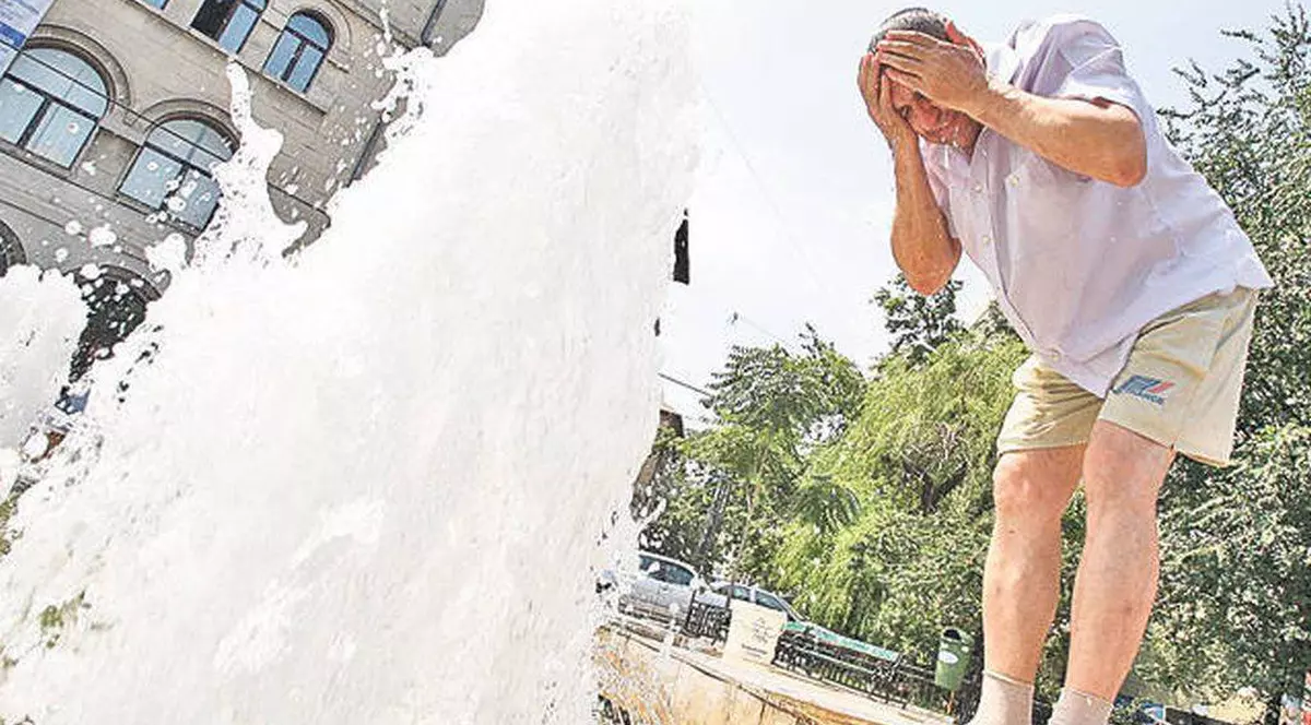 Bucureștiul și 21 de județe, sub COD GALBEN 