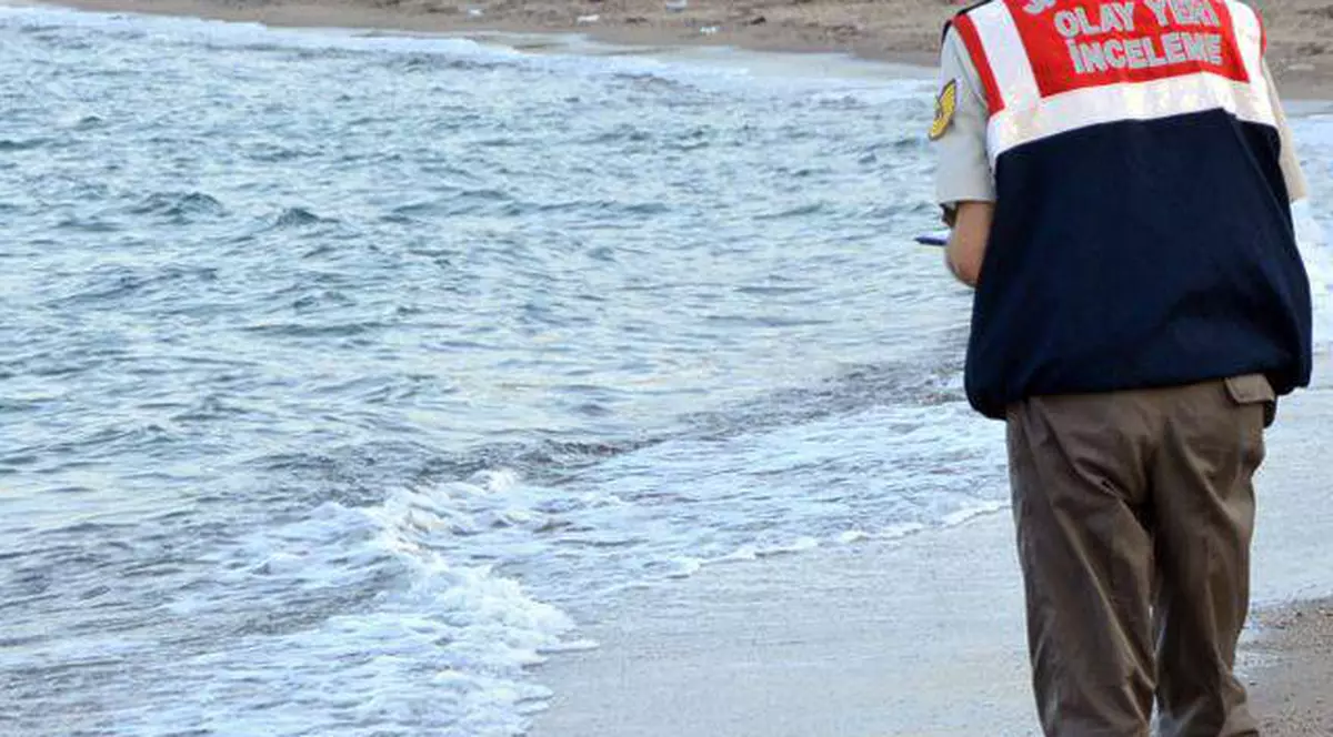 Drama copilului sirian s-a repetat! O fetiţă de 4 ani, găsită moartă pe o plajă din Turcia 