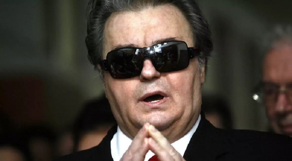 ”Hai, Moarte, să bem o cafea.” Poezia lui Corneliu Vadim Tudor care îți dă fiori 