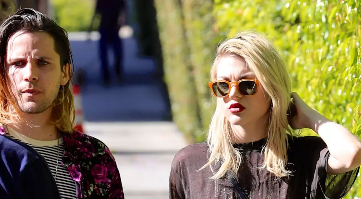 Frances Bean Cobain s-a căsătorit în secret. Nu a vrut să-și cheme mama la nuntă