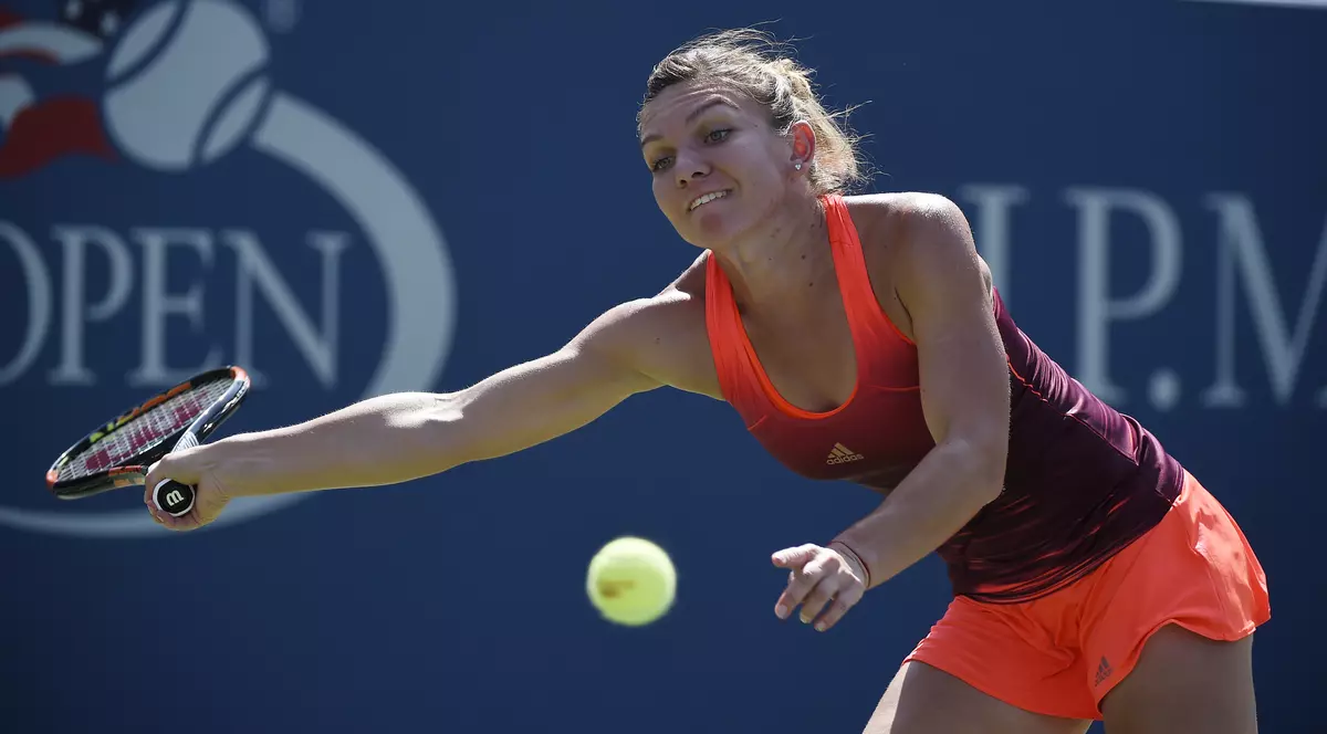 Simona Halep nu lasă din brațe locul 2 în clasamentul WTA. Garbine Muguruza vine tare din urmă și îi suflă în ceafă Mariei Sharapova