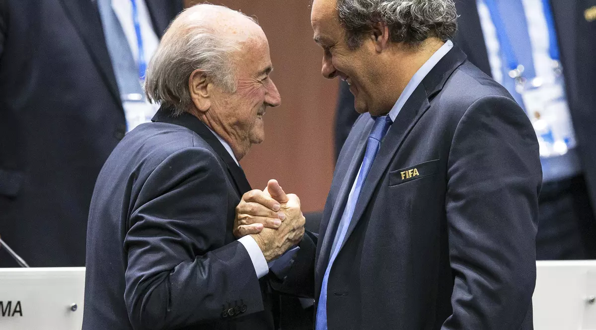 Blatter și Platini, investigați de către Comisia de Etică a FIFA