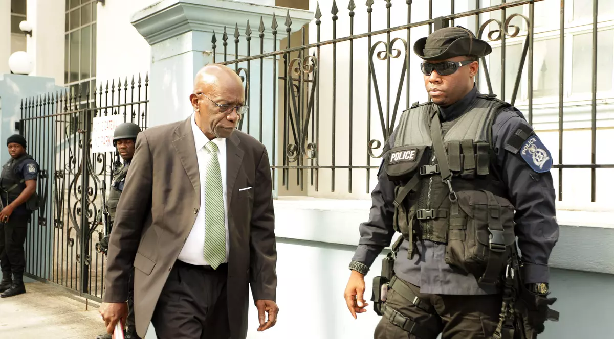 Jack Warner, fost vicepreşedinte al FIFA, a fost suspendat pe viaţă din fotbal