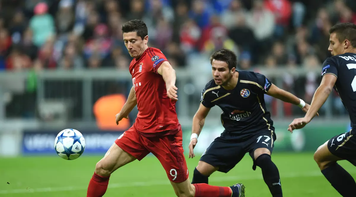 Liga Campionilor, etapa a II-a: Ce măcel, pentru Măţel! Fundaşul român a greşit la primul gol marcat de Bayern Munchen. Barcelona a suferit enorm fără Messi. Rezultat-bombă în Belarus. Jose Mourinho nu s-a simţit ca acasă la Porto, Chelsea a "furat-o" / GALERIE FOTO