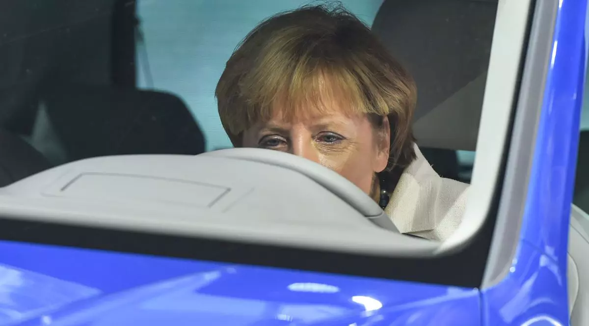 Unde îi trimite la muncă Merkel pe refugiați