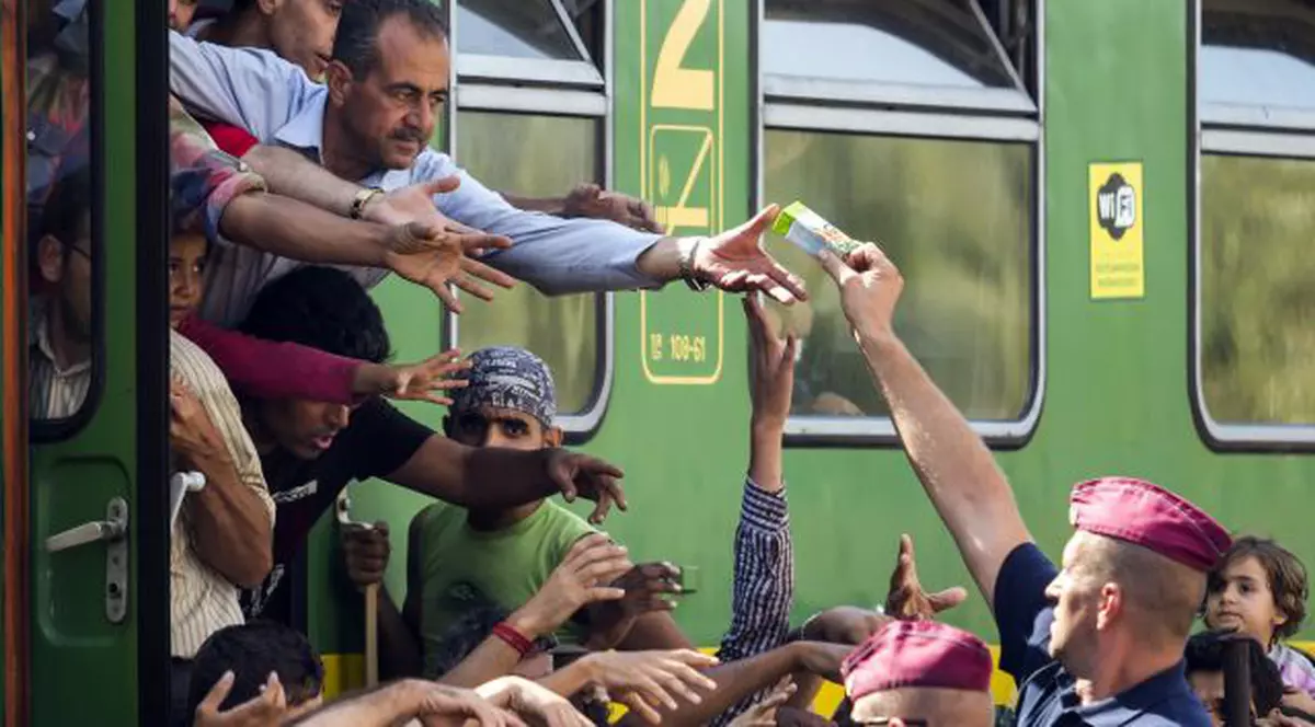 Primul deces în rândul imigranţilor din Budapesta: un pakistanez a murit în gara Bicske 