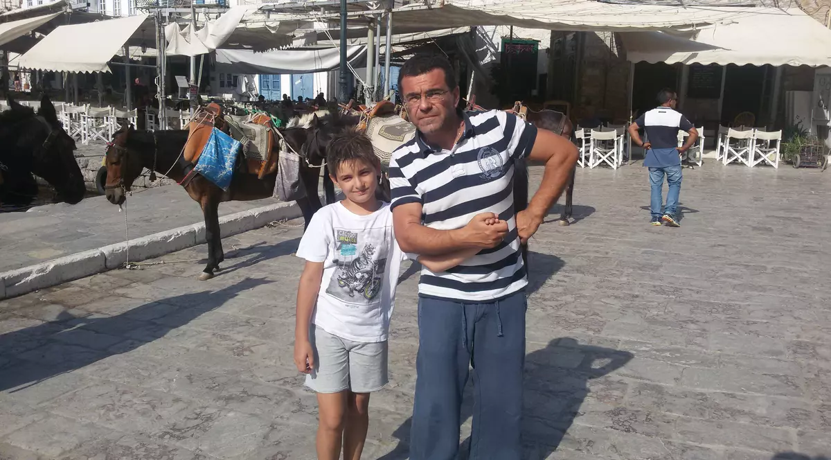 Mihai Mărgineanu și fiul său, surprinși de furtună în largul insulei Poros! “Am fost nevoiți să...”